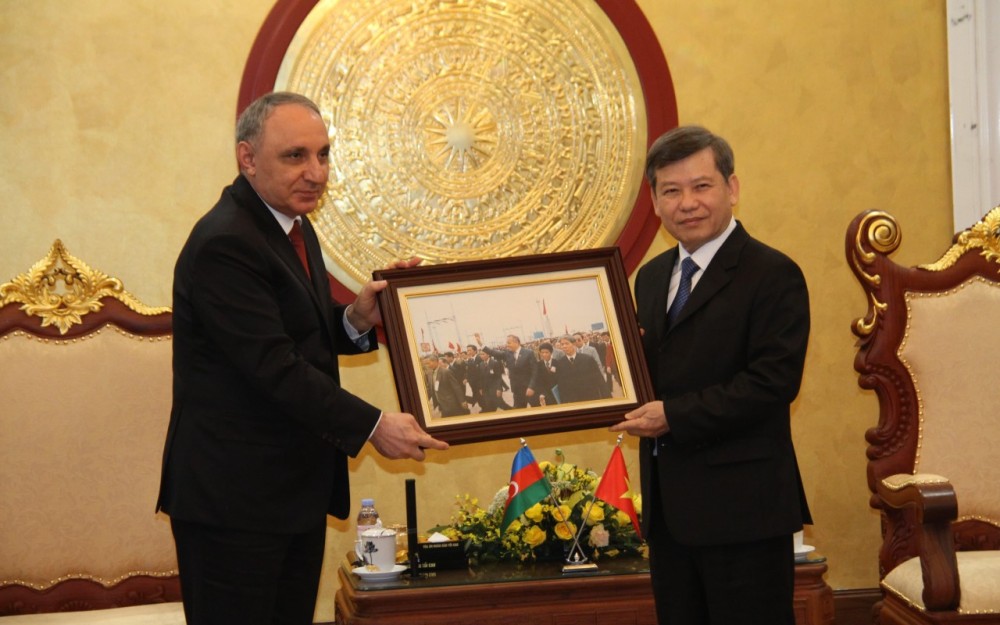 Baş prokuror Vyetnama səfər etdi -FOTOLAR